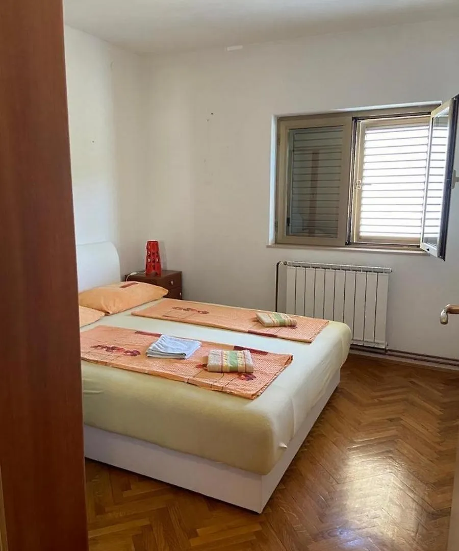 Apartments With A Parking Space Crikvenica - 22214